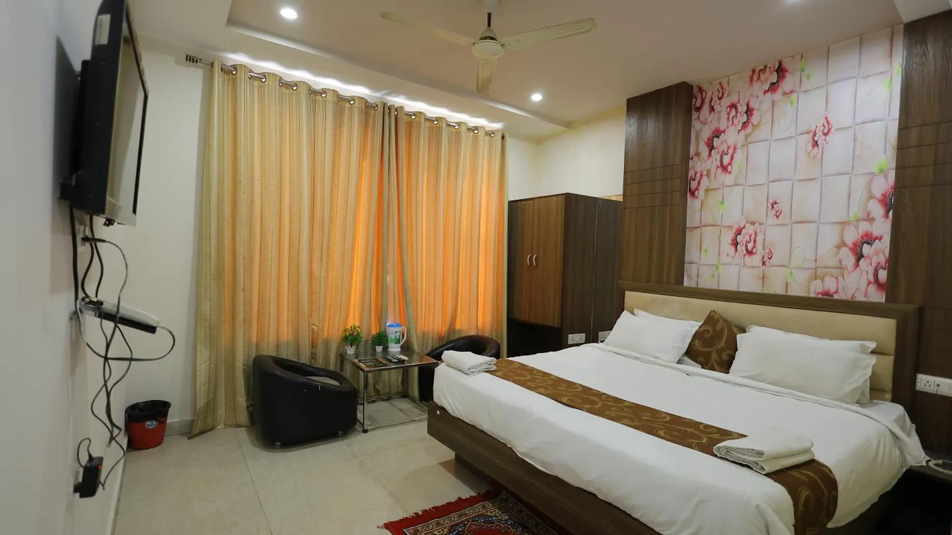 Hotel The Orchid Agra